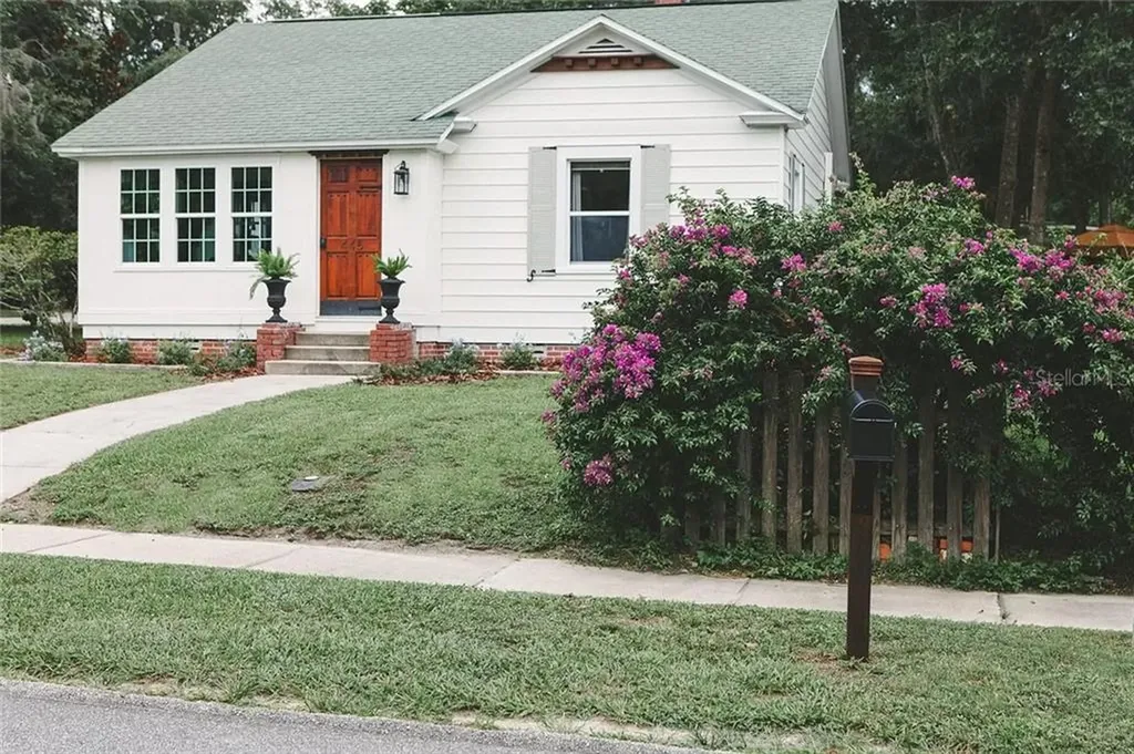 445 N Kentucky Avenue Deland FL 32724