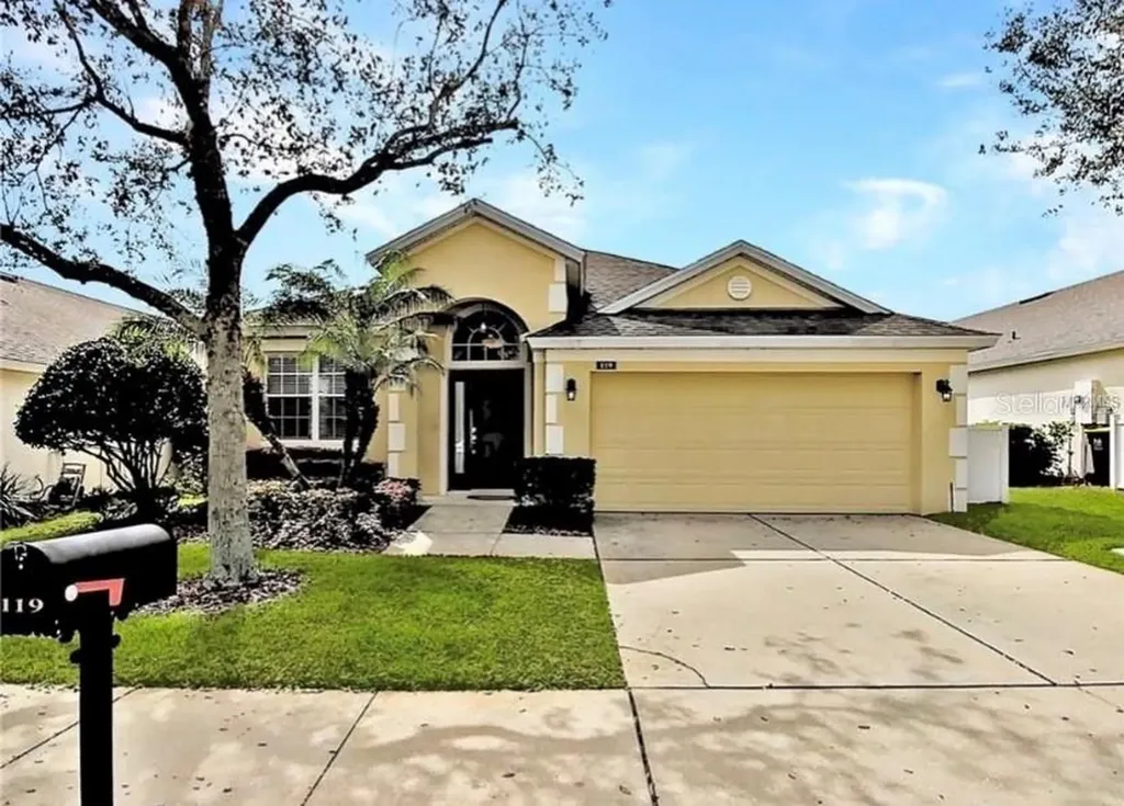 119 Chaucer Avenue Davenport FL 33896
