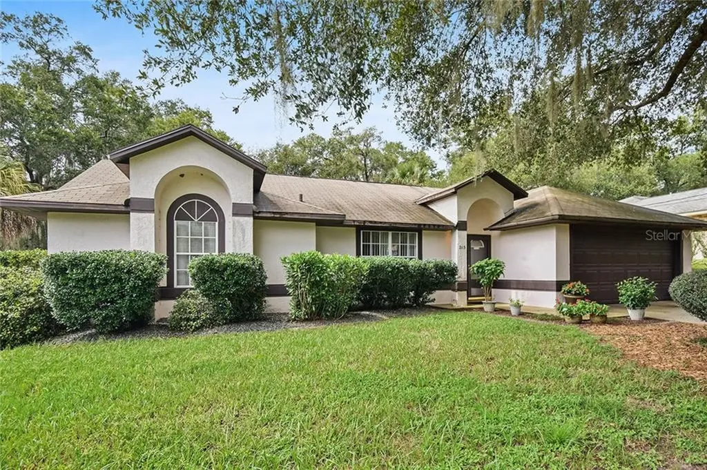 215 Courtney Avenue Orange City FL 32763
