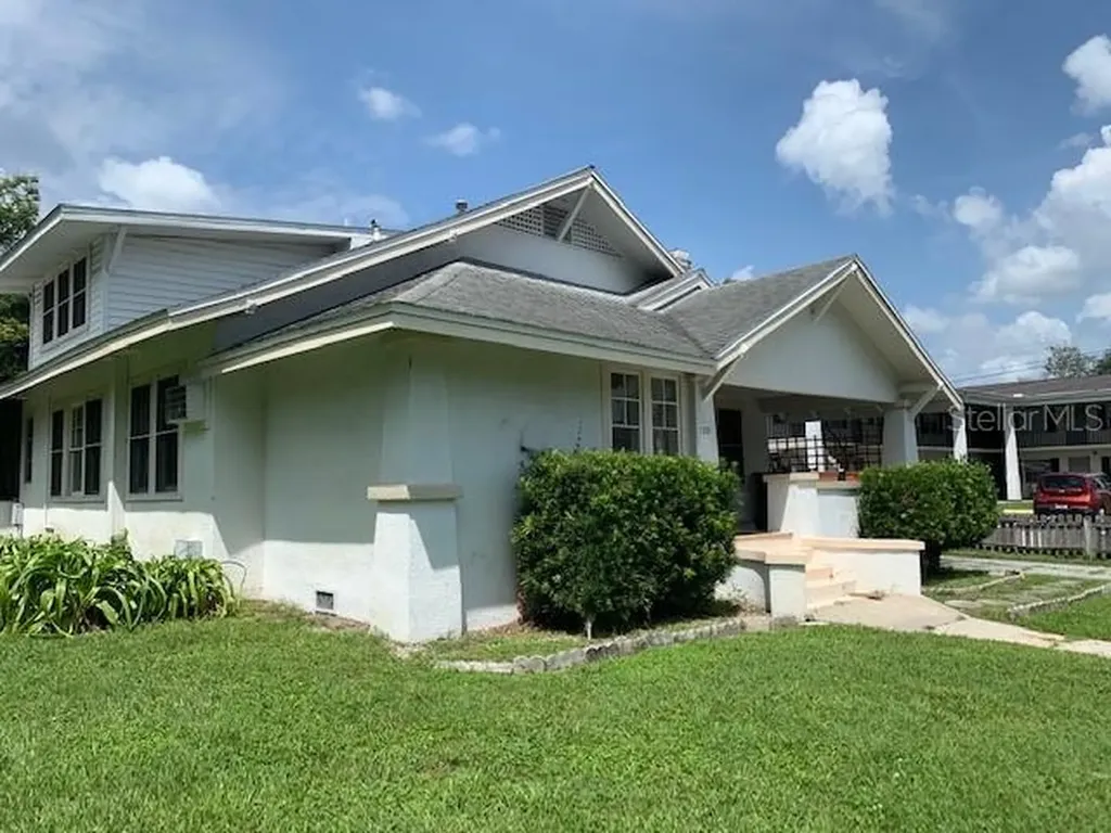 120 S Montgomery Avenue Deland FL 32720