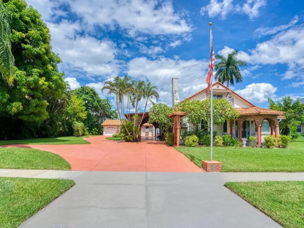 7531 Westmoreland Drive Sarasota FL 34243