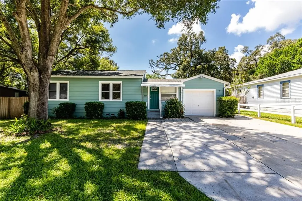 1114 46th Avenue N St Petersburg FL 33703