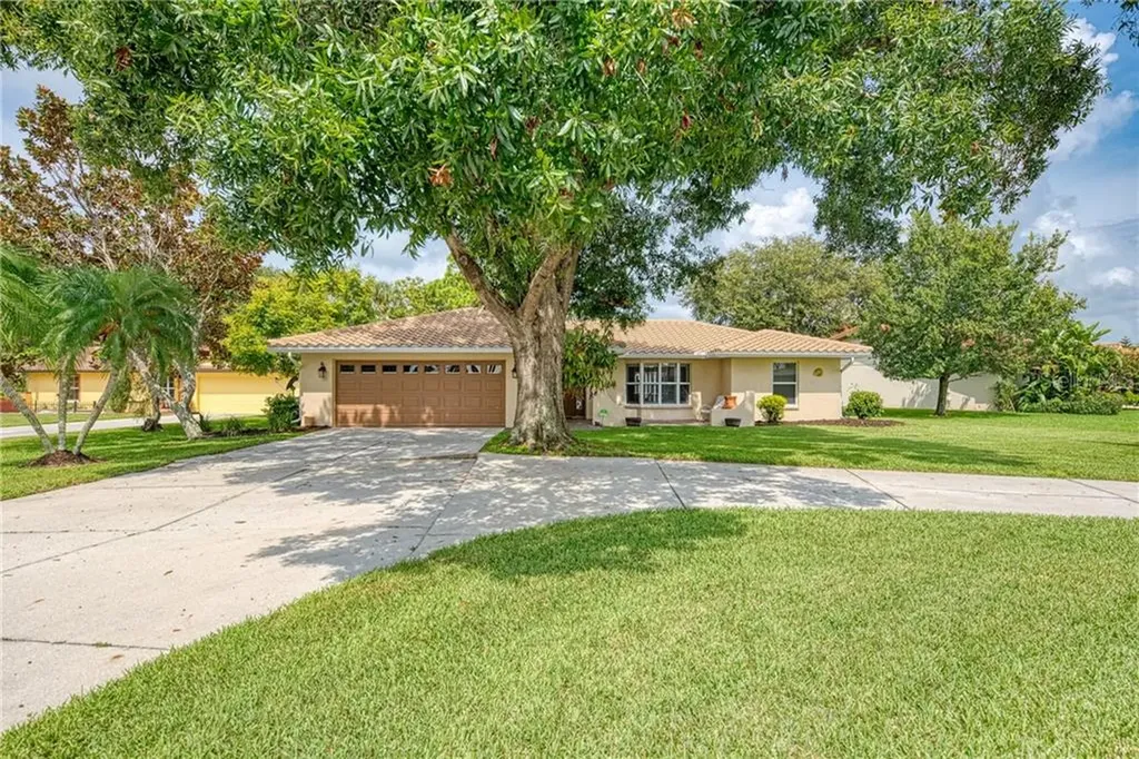 2217 Lakewood Circle Nokomis FL 34275