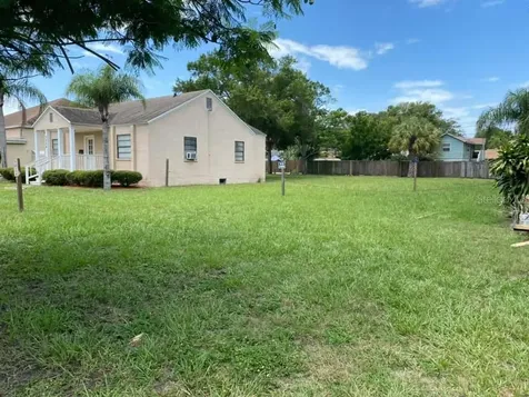 3226 19th Street N St Petersburg FL 33713