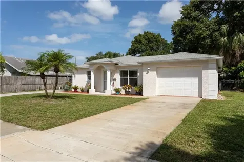 2577 16th Avenue N St Petersburg FL 33713