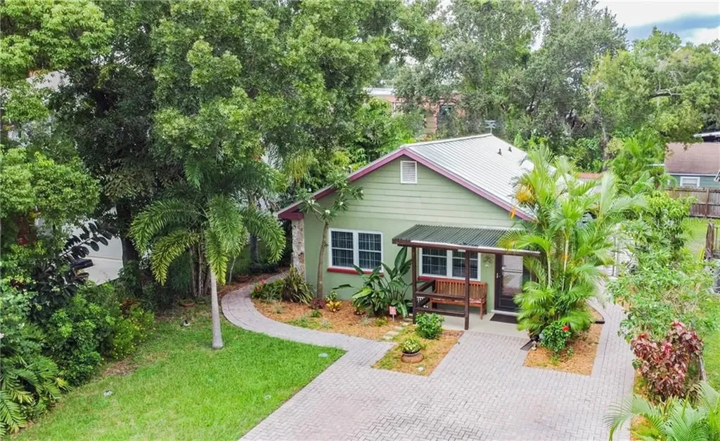 1905 W North B Street Tampa FL 33606