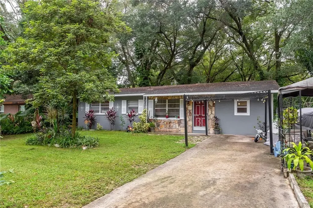 13732 21st Street Dade City FL 33525