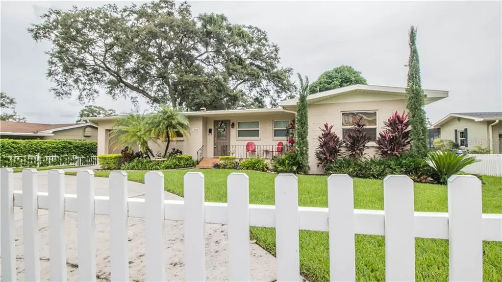 2732 Cleveland Heights Boulevard Lakeland FL 33803