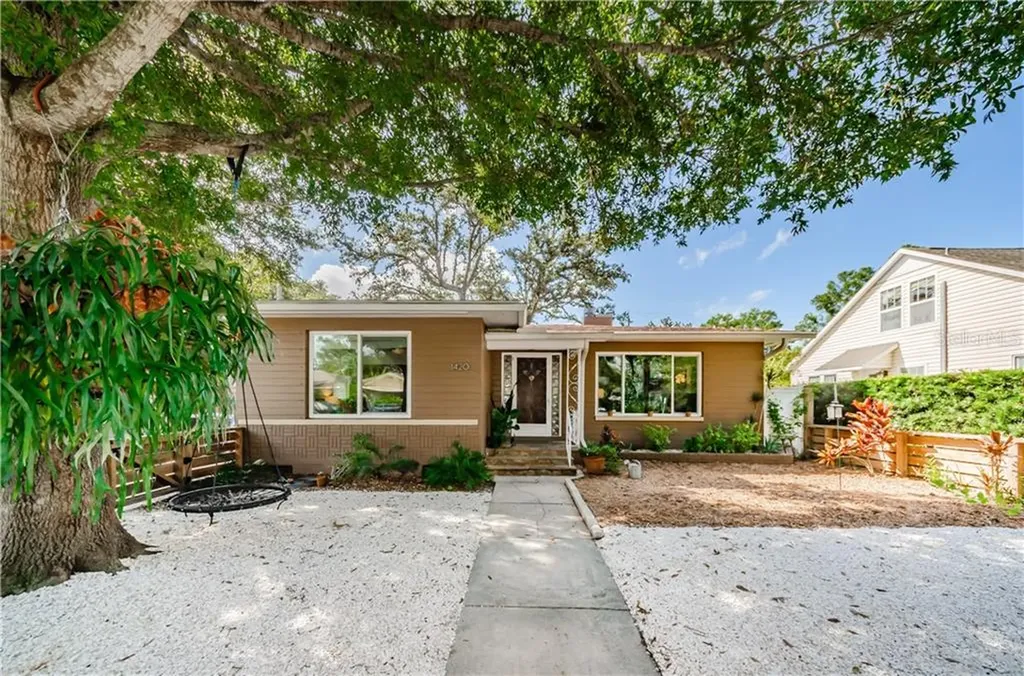 1420 26th Avenue N St Petersburg FL 33704