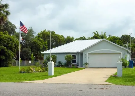 13 Reyes Road Deland FL 32724