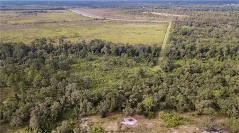 9800 SE 176th Court Road Ocklawaha FL 32179