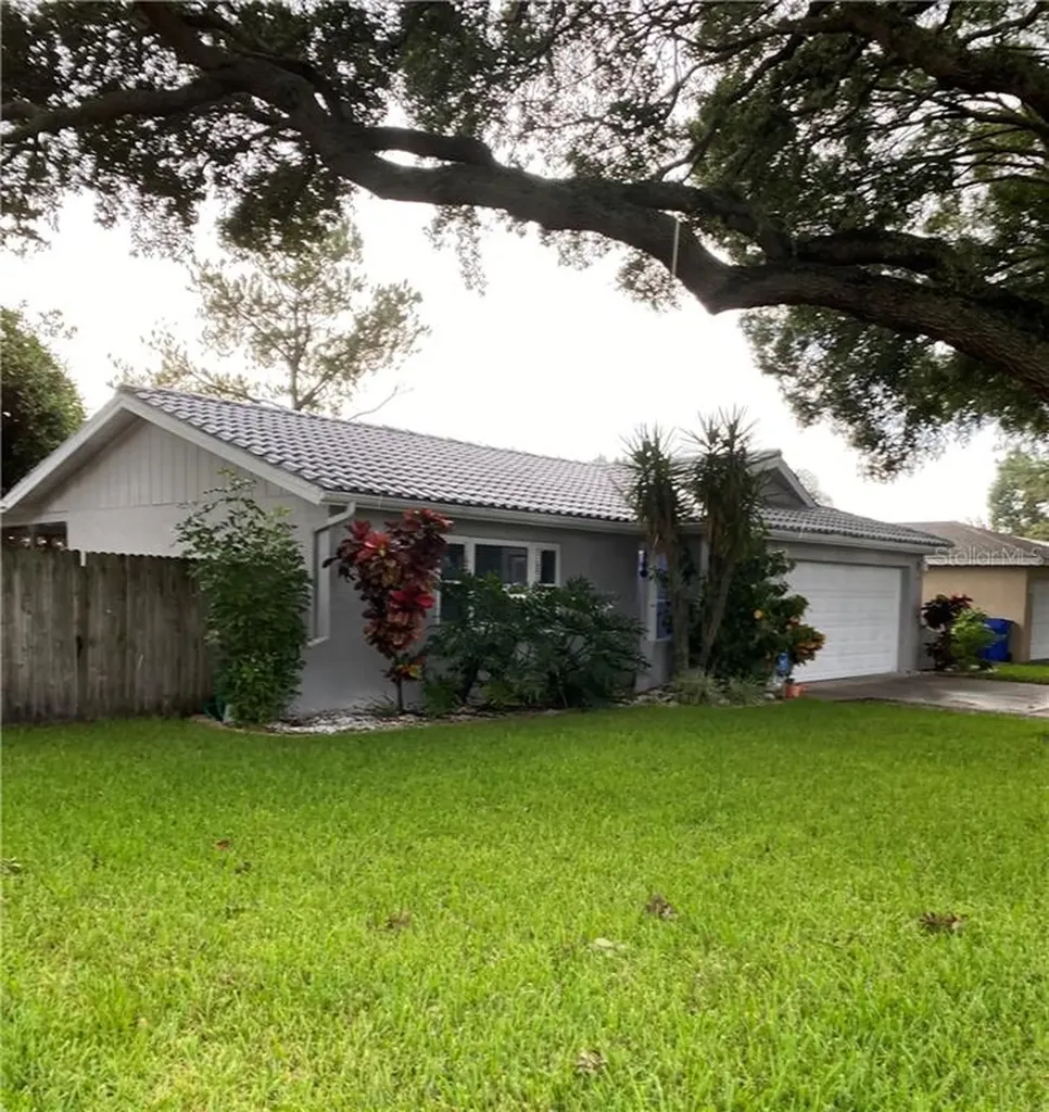 1290 Dinnerbell Lane E Dunedin FL 34698