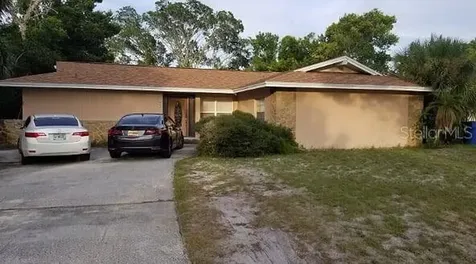 952 Alcazar Way S St Petersburg FL 33705