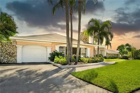 3905 Fontainebleau Drive Tampa FL 33634
