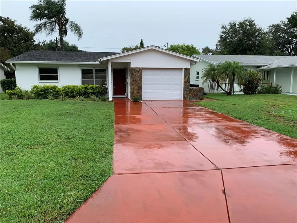 3611 15th Avenue N St Petersburg FL 33713