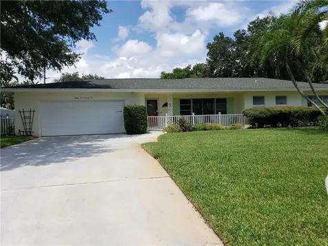 8275 31st Terrace N St Petersburg FL 33710