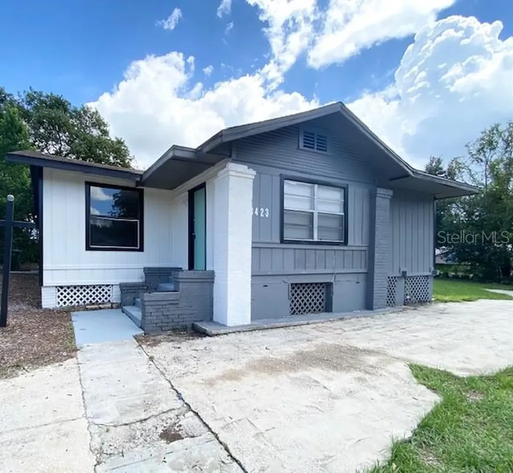 8423 N 15th Street Tampa FL 33604