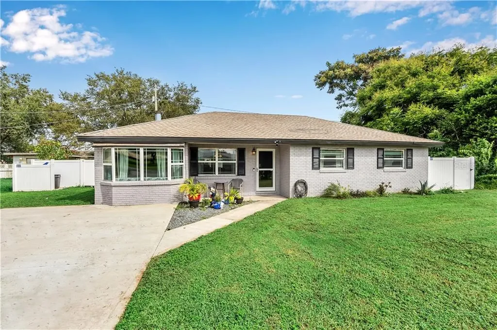 407 S Bingham Street Eagle Lake FL 33839