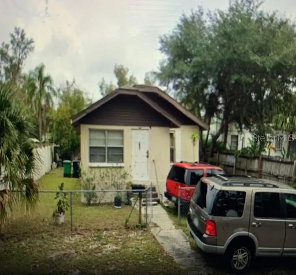 205 W Emily Street Tampa FL 33603