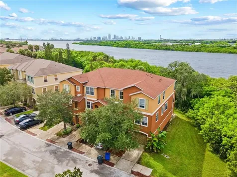 507 Vincinda Crest Way Tampa FL 33619