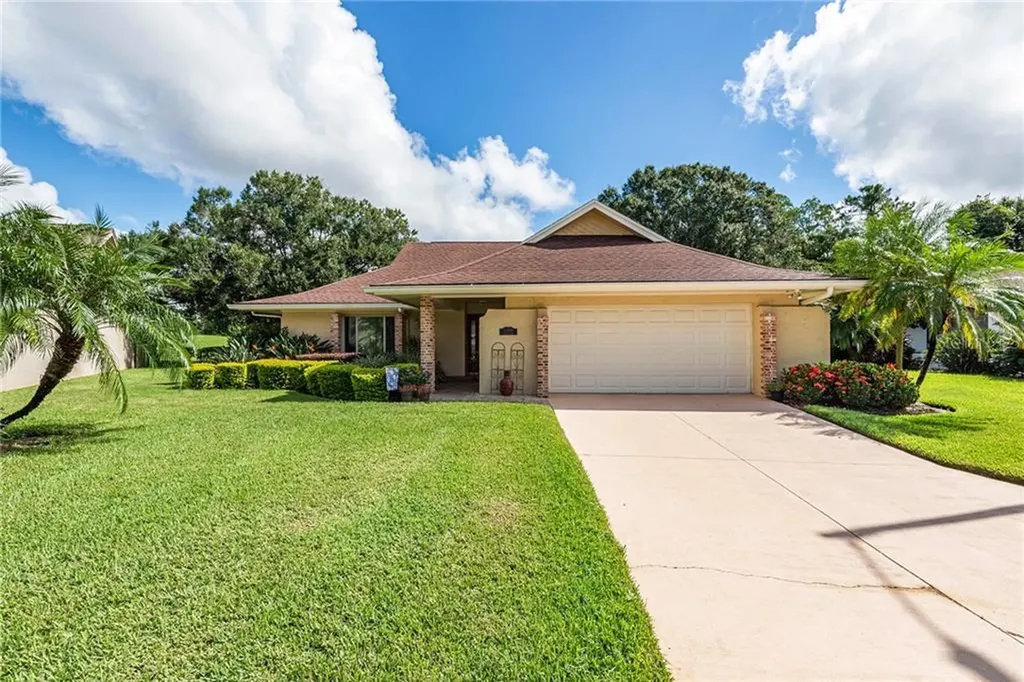 13503 Clubside Drive Tampa FL 33624