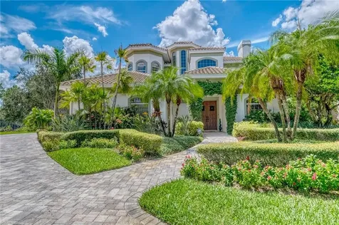 8610 Buttonwood Lane N Pinellas Park FL 33782