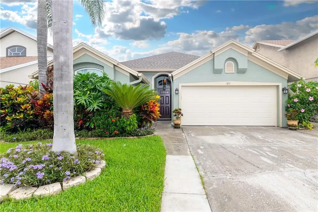 6711 Mirror Lake Avenue Tampa FL 33634