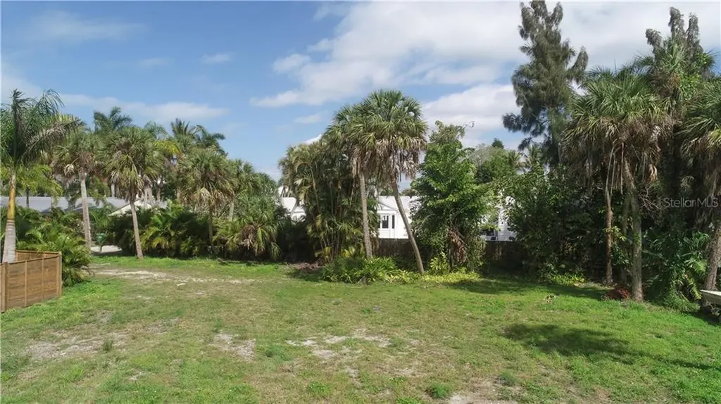 3409 Seagrape Drive Sarasota FL 34242