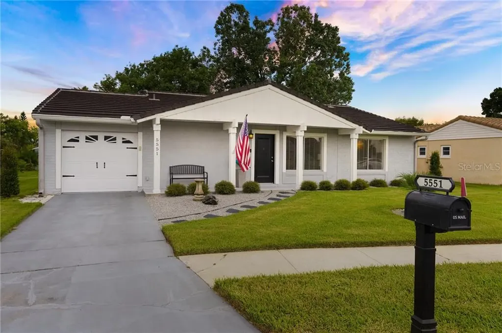 5551 Minute Man Court Orlando FL 32821