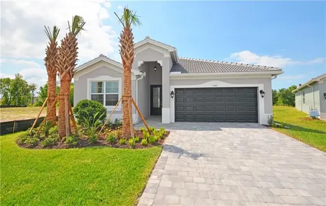 15465 Santa Pola Drive Wimauma FL 33598