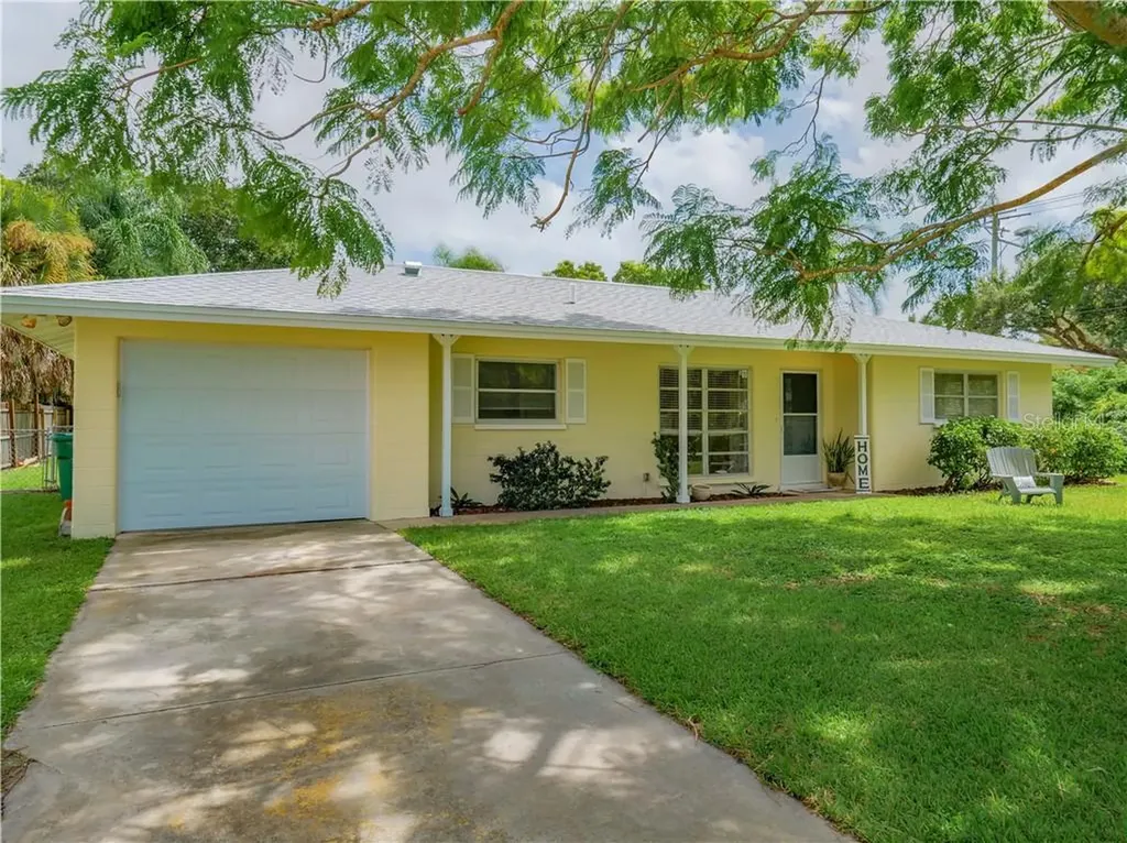 8743 Dunmore Drive Sarasota FL 34231