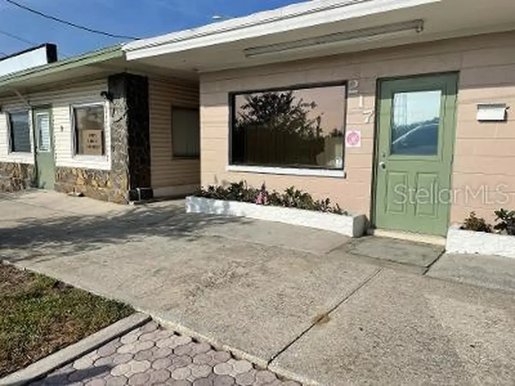 215 N Scenic Highway Frostproof FL 33843