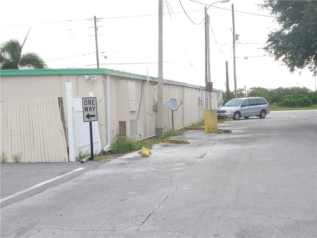 215 N Scenic Highway Frostproof FL 33843