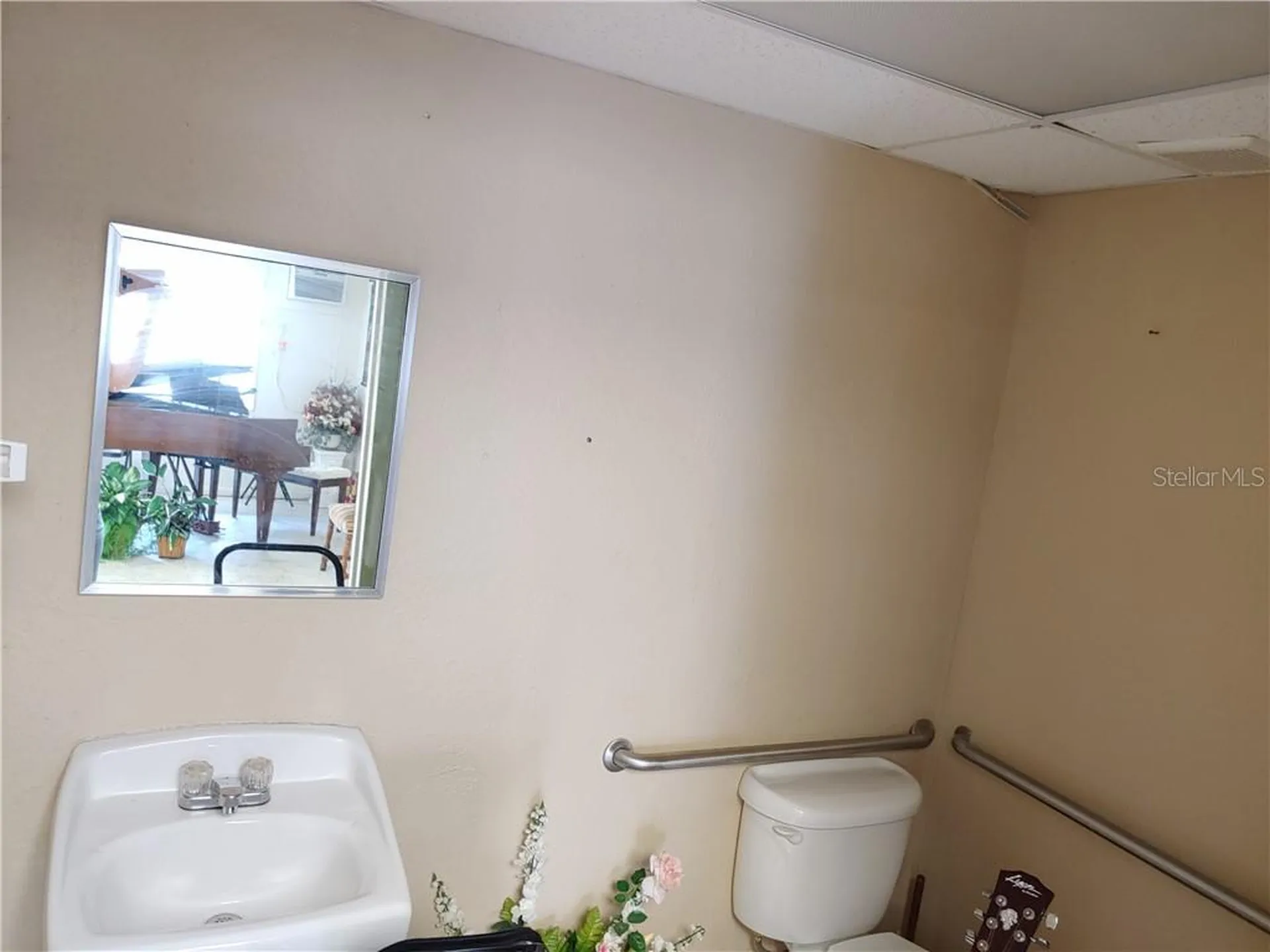 215 N Scenic Highway Frostproof FL 33843