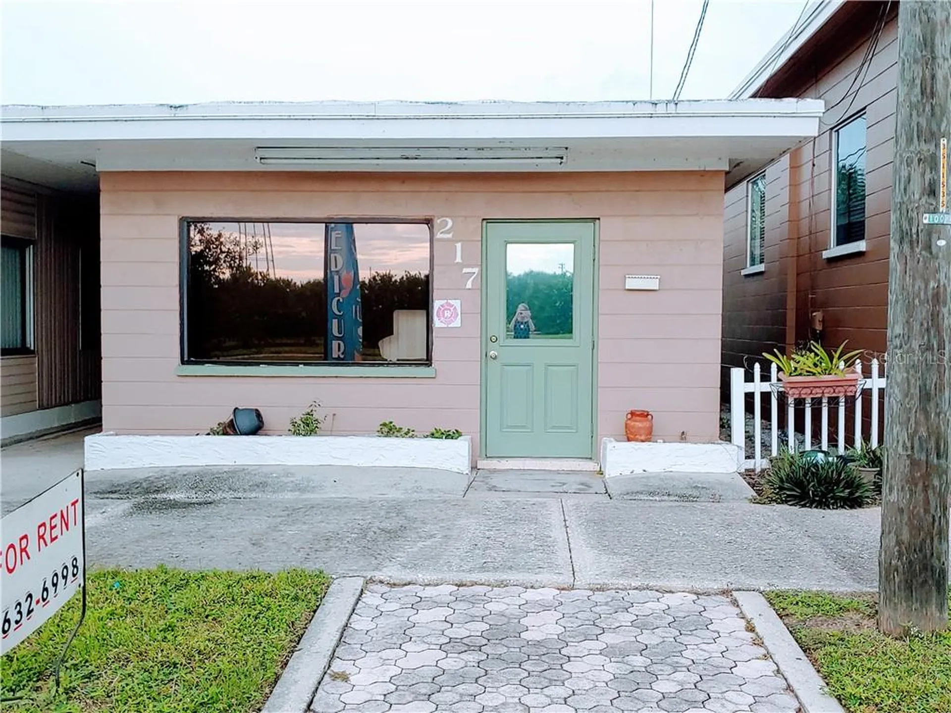 215 N Scenic Highway Frostproof FL 33843