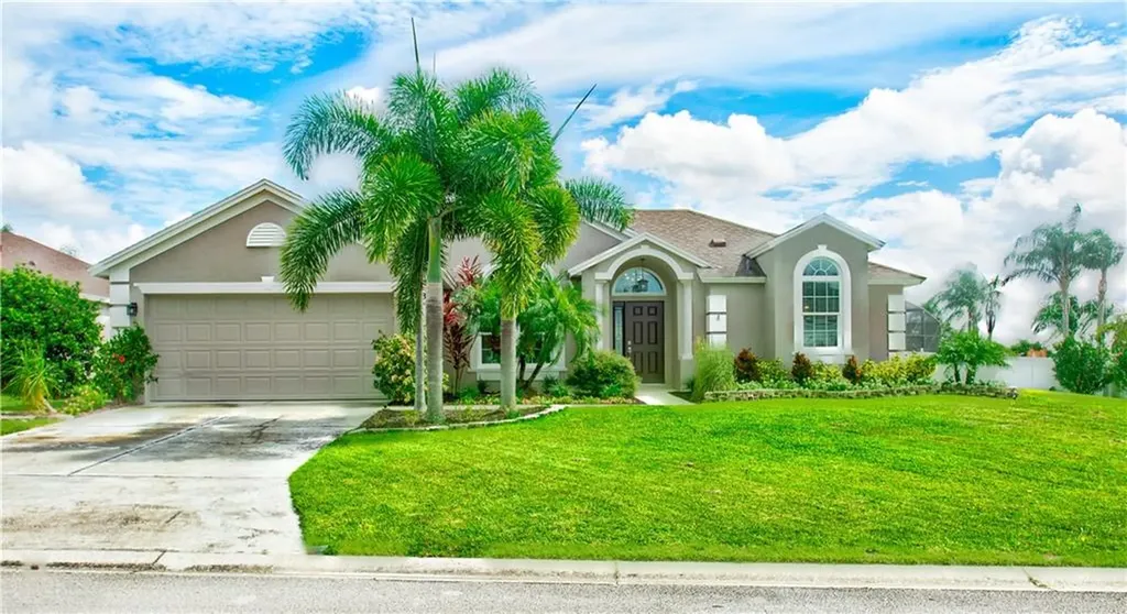 633 Loma Del Sol Drive Davenport FL 33896