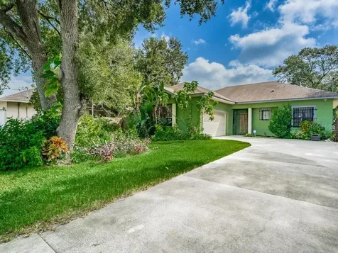 9817 N 50th Street Tampa FL 33617