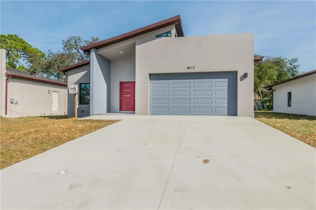 8613 N Greenwood Avenue Tampa FL 33617