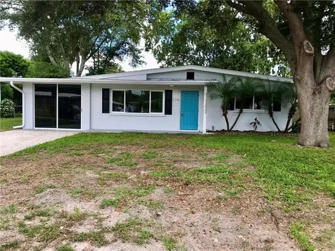 5715 19th Street W Bradenton FL 34207