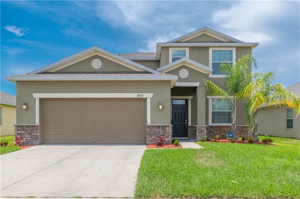 2437 Dakota Rock Drive Ruskin FL 33570