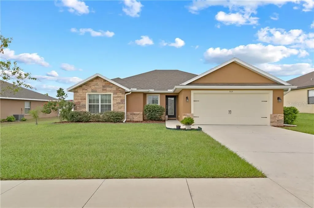564 Antigua Avenue Tavares FL 32778