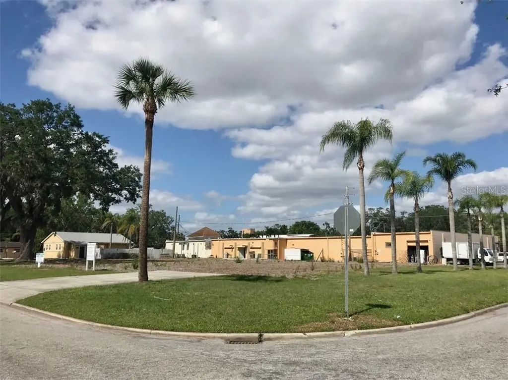 315 S Maple Avenue Sanford FL 32771