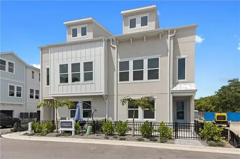 2405 Ezzell Court Sarasota FL 34237