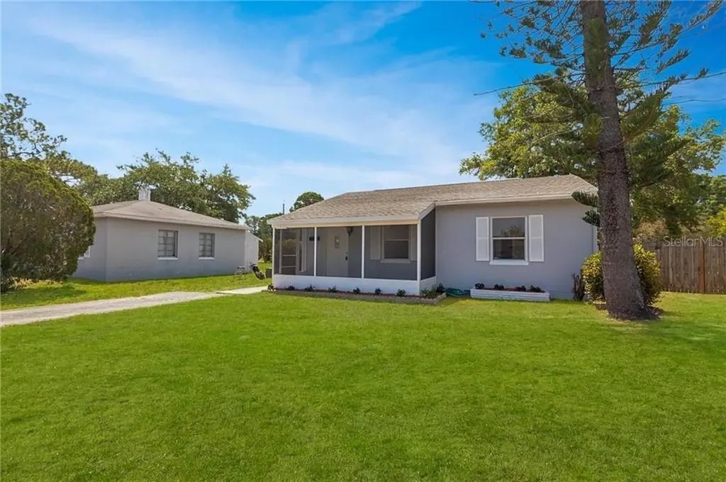 162 41st Avenue NE St Petersburg FL 33703