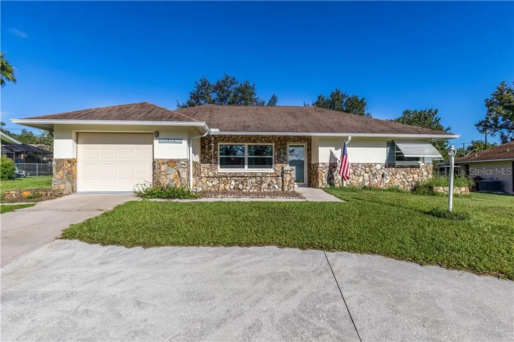 3254 N Tallow Point Beverly Hills FL 34465