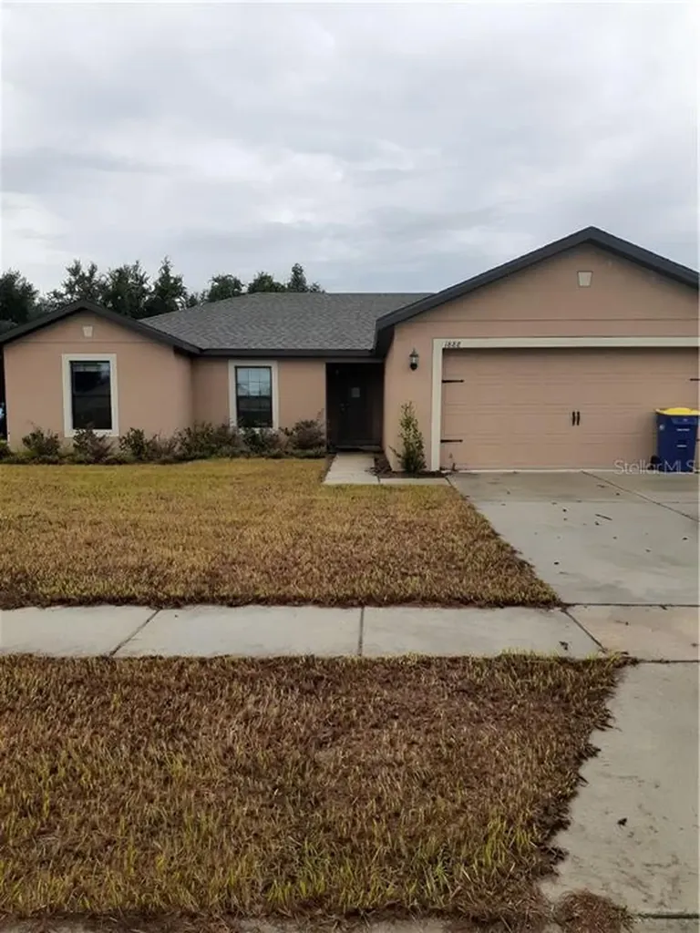 1888 Piedmont Court Mascotte FL 34753