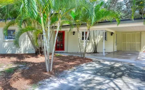 2615 Bay Street Sarasota FL 34237
