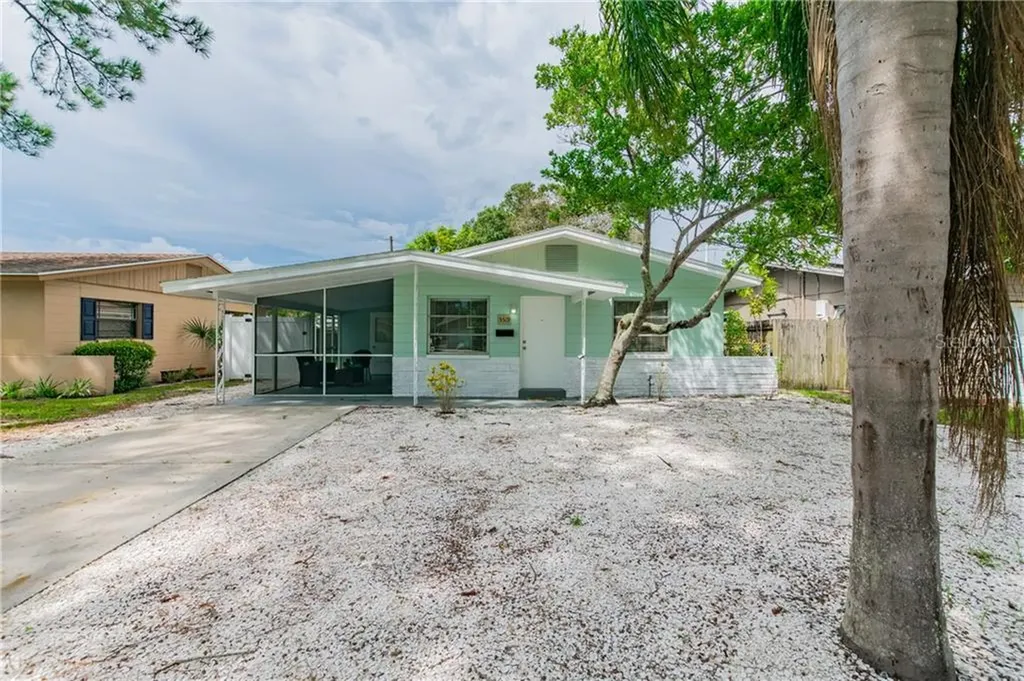 5519 20th Avenue N St Petersburg FL 33710