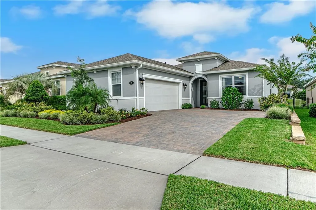 525 Adenmore Terrace Deland FL 32724