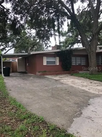 1146 51st Avenue N St Petersburg FL 33703
